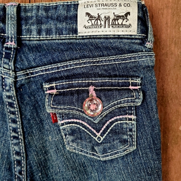 Levi's Baby Girls Flare Jeans Bottoms Blue W/Pink Buttons Sz 12 Months NWT - Picture 9 of 12